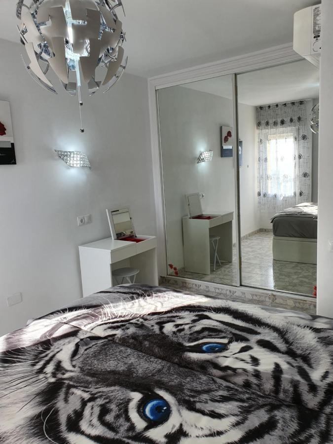 Iris Del Mar Lägenhet Benalmádena Exteriör bild